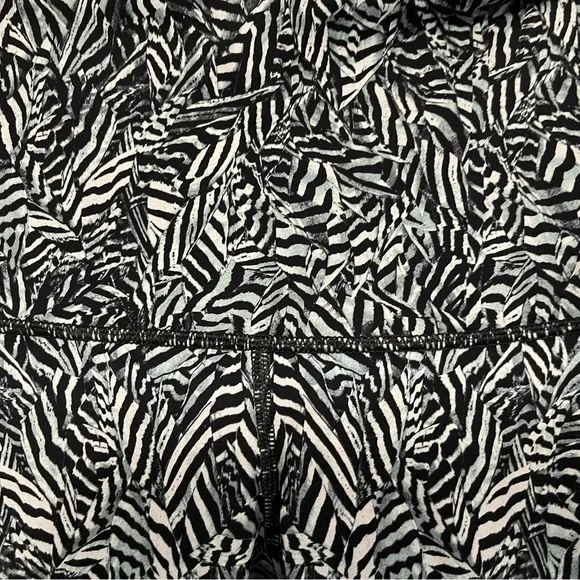 Lululemon Wunder Under Leggings Dazzle Nulux Alpine White Black, Size 4 - Picture 5 of 15